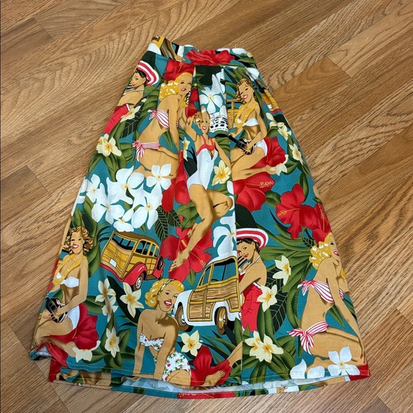 Grace Karin vibrant tropical red and yellow novelty patterned mini skirt. Size M - Picture 12 of 17